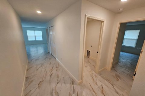 Casa en alquiler en Mount Dora, Florida, 4 dormitorios, 156.63 m2 № 1905848 - foto 2