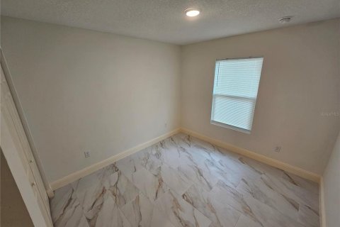 Casa en alquiler en Mount Dora, Florida, 4 dormitorios, 156.63 m2 № 1905848 - foto 9