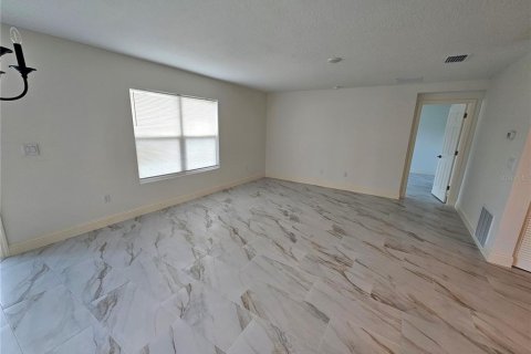 Casa en alquiler en Mount Dora, Florida, 4 dormitorios, 156.63 m2 № 1905848 - foto 6