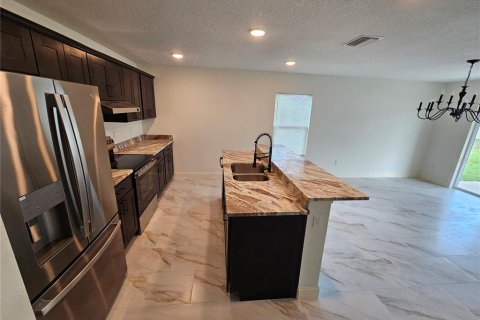 Casa en alquiler en Mount Dora, Florida, 4 dormitorios, 156.63 m2 № 1905848 - foto 8