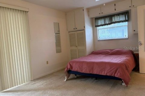 Condo in Sun City Center, Florida, 1 bedroom № 2095766 - photo 18