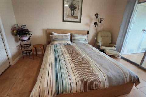 Copropriété à vendre à Deerfield Beach, Floride: 2 chambres, 92.9 m2 № 1928774 - photo 9