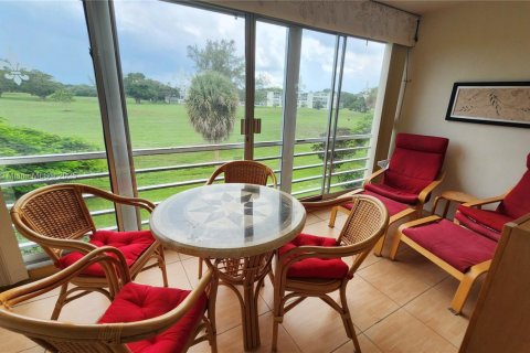 Copropriété à vendre à Deerfield Beach, Floride: 2 chambres, 92.9 m2 № 1928774 - photo 16