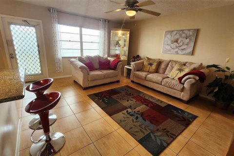 Copropriété à vendre à Deerfield Beach, Floride: 2 chambres, 92.9 m2 № 1928774 - photo 6