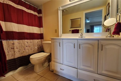 Copropriété à vendre à Deerfield Beach, Floride: 2 chambres, 92.9 m2 № 1928774 - photo 23