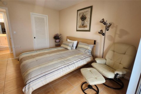 Copropriété à vendre à Deerfield Beach, Floride: 2 chambres, 92.9 m2 № 1928774 - photo 11