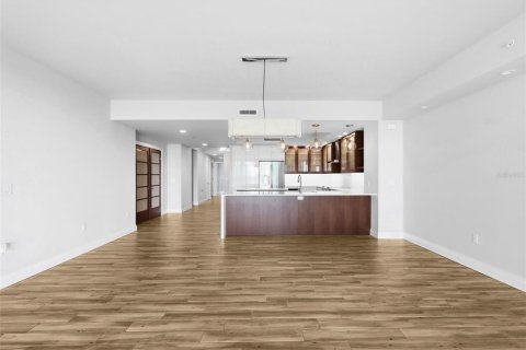 Condo in Saint Petersburg, Florida, 3 bedrooms  № 2124102 - photo 28
