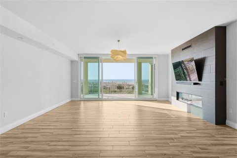 Condo in Saint Petersburg, Florida, 3 bedrooms  № 2124102 - photo 19