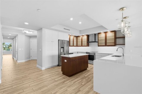Condo in Saint Petersburg, Florida, 3 bedrooms  № 2124102 - photo 16