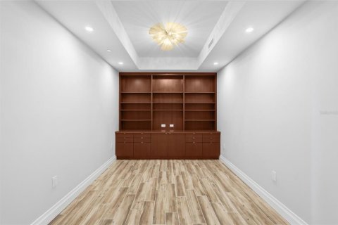 Condo in Saint Petersburg, Florida, 3 bedrooms  № 2124102 - photo 24
