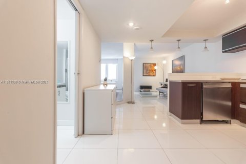 Copropriété à louer à Miami Beach, Floride: 61.32 m2 № 1836113 - photo 13