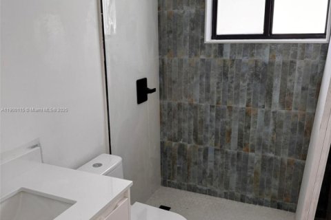 Apartment in Coral Gables, Florida 2 bedrooms, 459.87 sq.m. № 1952656 - photo 6