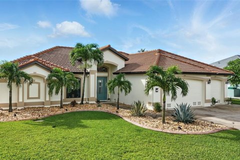 Casa en venta en Port Charlotte, Florida, 3 dormitorios, 182.27 m2 № 1816634 - foto 2