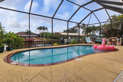 Casa en venta en Port Charlotte, Florida, 3 dormitorios, 182.27 m2 № 1816634 - foto 4