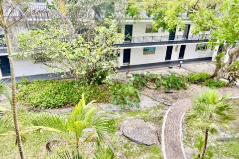 Copropriété à louer à Lauderhill, Floride: 2 chambres, 111.48 m2 № 2147234 - photo 5