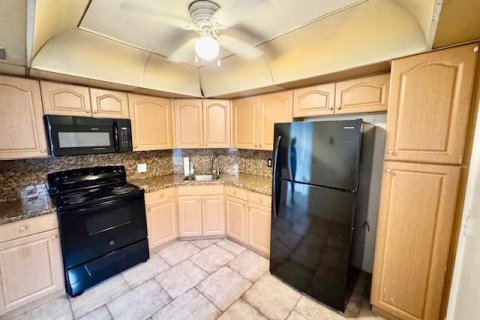 Copropriété à louer à Lauderhill, Floride: 2 chambres, 111.48 m2 № 2147234 - photo 9