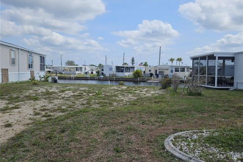 Terreno en venta en North Port, Florida № 1737341 - foto 1