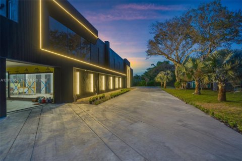 House in Pinecrest, Florida 7 bedrooms № 2075062 - photo 6