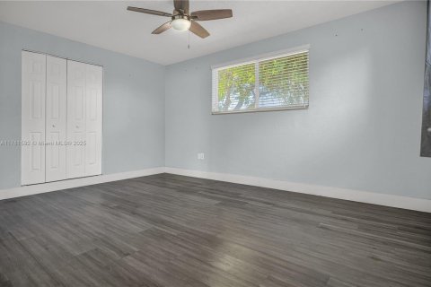 Casa en alquiler en Homestead, Florida, 3 dormitorios, 153.66 m2 № 1628090 - foto 11