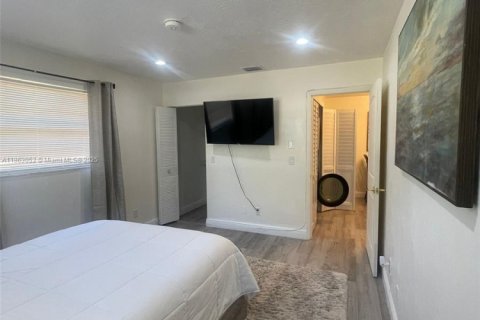 Casa en alquiler en Hollywood, Florida, 1 dormitorio, 178.93 m2 № 1890322 - foto 9