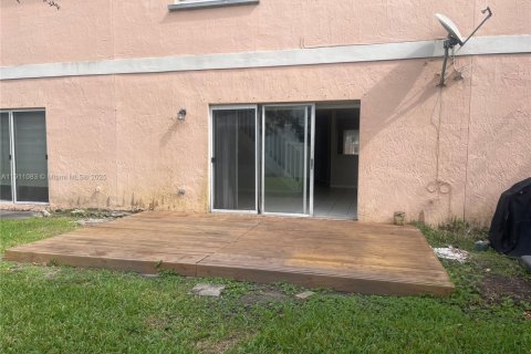 Adosado en alquiler en Pembroke Pines, Florida, 2 dormitorios, 126.44 m2 № 2020994 - foto 30