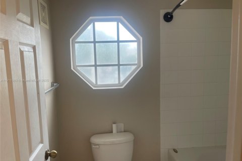 Adosado en alquiler en Pembroke Pines, Florida, 2 dormitorios, 126.44 m2 № 2020994 - foto 21