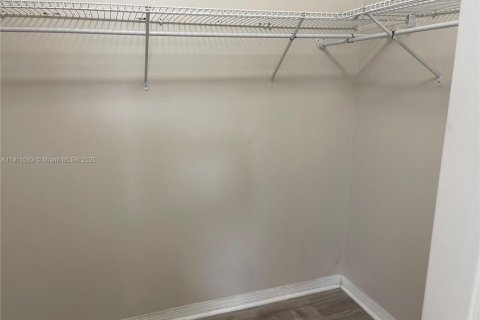 Adosado en alquiler en Pembroke Pines, Florida, 2 dormitorios, 126.44 m2 № 2020994 - foto 16