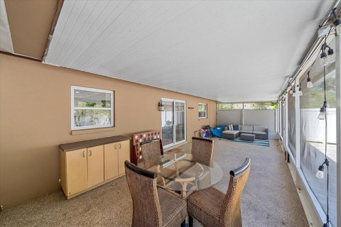 House in Sarasota, Florida 4 bedrooms, 147.34 sq.m. № 2206162 - photo 19