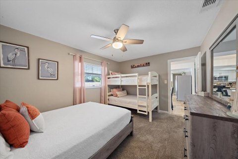House in Sarasota, Florida 4 bedrooms, 147.34 sq.m. № 2206162 - photo 30