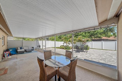 House in Sarasota, Florida 4 bedrooms, 147.34 sq.m. № 2206162 - photo 20
