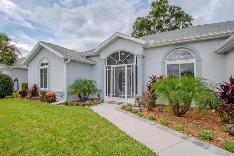 House in Ocala, Florida 3 bedrooms, 201.23 sq.m. № 1918173 - photo 1