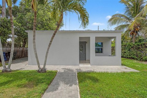 Casa en South Miami, Florida 3 dormitorios, 113.53 m2 № 2088347
