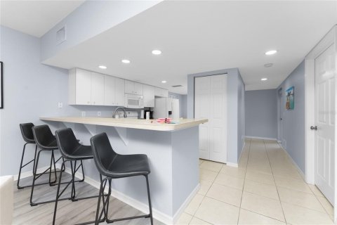 Condo in Rotonda, Florida, 2 bedrooms  № 1163403 - photo 18