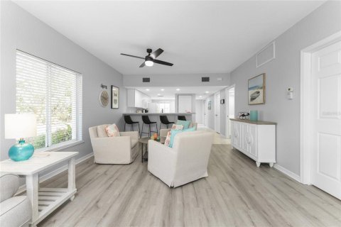 Condo in Rotonda, Florida, 2 bedrooms  № 1163403 - photo 23