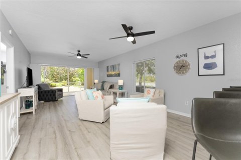 Condo in Rotonda, Florida, 2 bedrooms  № 1163403 - photo 7
