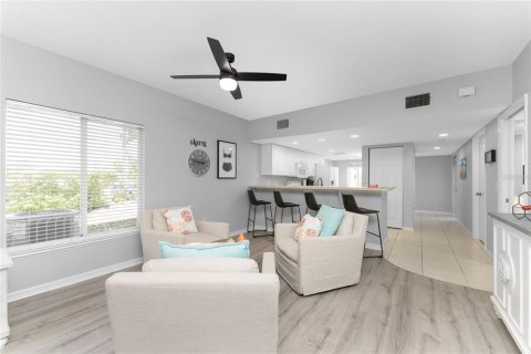 Condo in Rotonda, Florida, 2 bedrooms  № 1163403 - photo 20