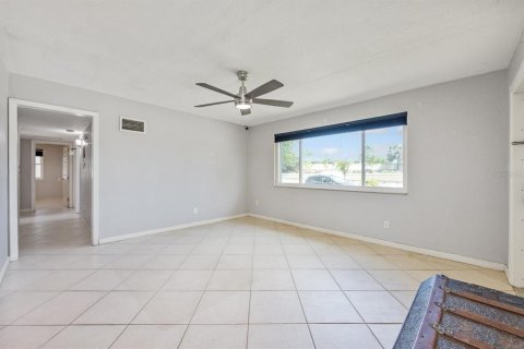 Casa en venta en Orlando, Florida, 3 dormitorios, 112.6 m2 № 1913503 - foto 19