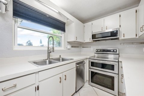 Casa en venta en Orlando, Florida, 3 dormitorios, 112.6 m2 № 1913503 - foto 5