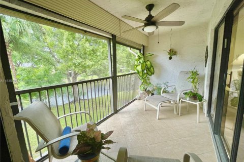 Condo in Coconut Creek, Florida, 2 bedrooms  № 1819869 - photo 23