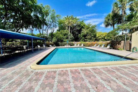 Condo in Coconut Creek, Florida, 2 bedrooms  № 1819869 - photo 30