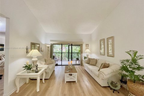 Condo in Coconut Creek, Florida, 2 bedrooms  № 1819869 - photo 8