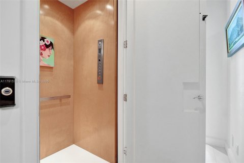 Townhouse in Pompano Beach, Florida 3 bedrooms, 264.49 sq.m. № 1709079 - photo 28
