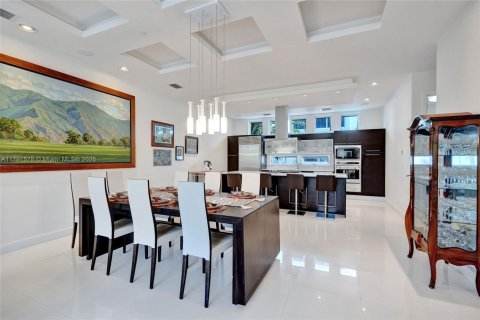Townhouse in Pompano Beach, Florida 3 bedrooms, 264.49 sq.m. № 1709079 - photo 15