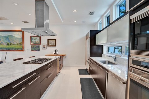 Townhouse in Pompano Beach, Florida 3 bedrooms, 264.49 sq.m. № 1709079 - photo 18
