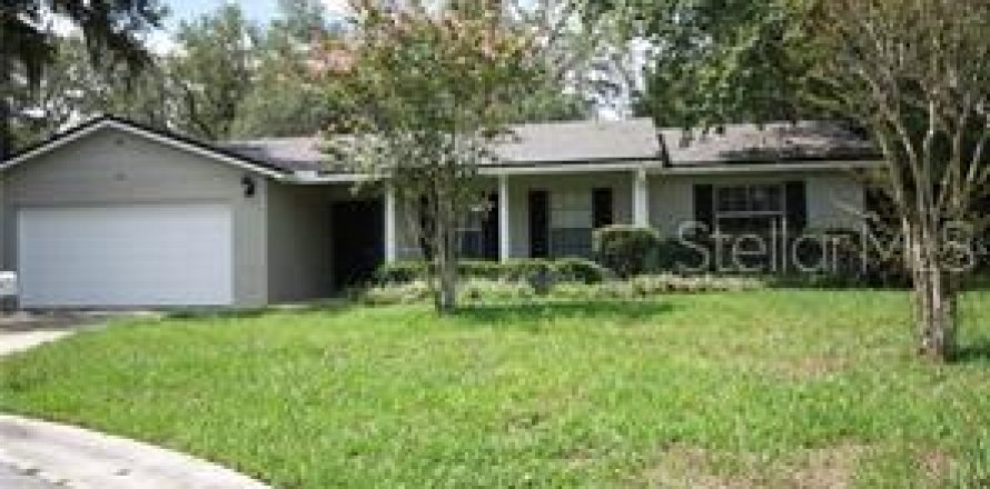 House in Longwood, Florida 3 bedrooms, 149.85 sq.m. № 2394075