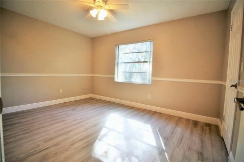 House in Longwood, Florida 3 bedrooms, 149.85 sq.m. № 2394075 - photo 5