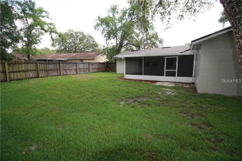 House in Longwood, Florida 3 bedrooms, 149.85 sq.m. № 2394075 - photo 11