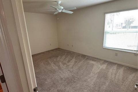 House in Lady Lake, Florida 2 bedrooms, 104.42 sq.m. № 2107699 - photo 20