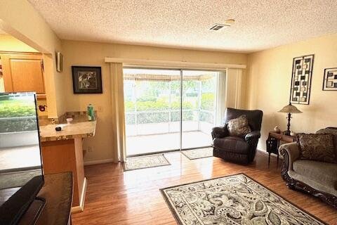 Condo in St. Lucie, Florida, 2 bedrooms № 2192115 - photo 5