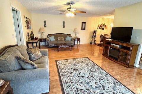 Condo in St. Lucie, Florida, 2 bedrooms № 2192115 - photo 6